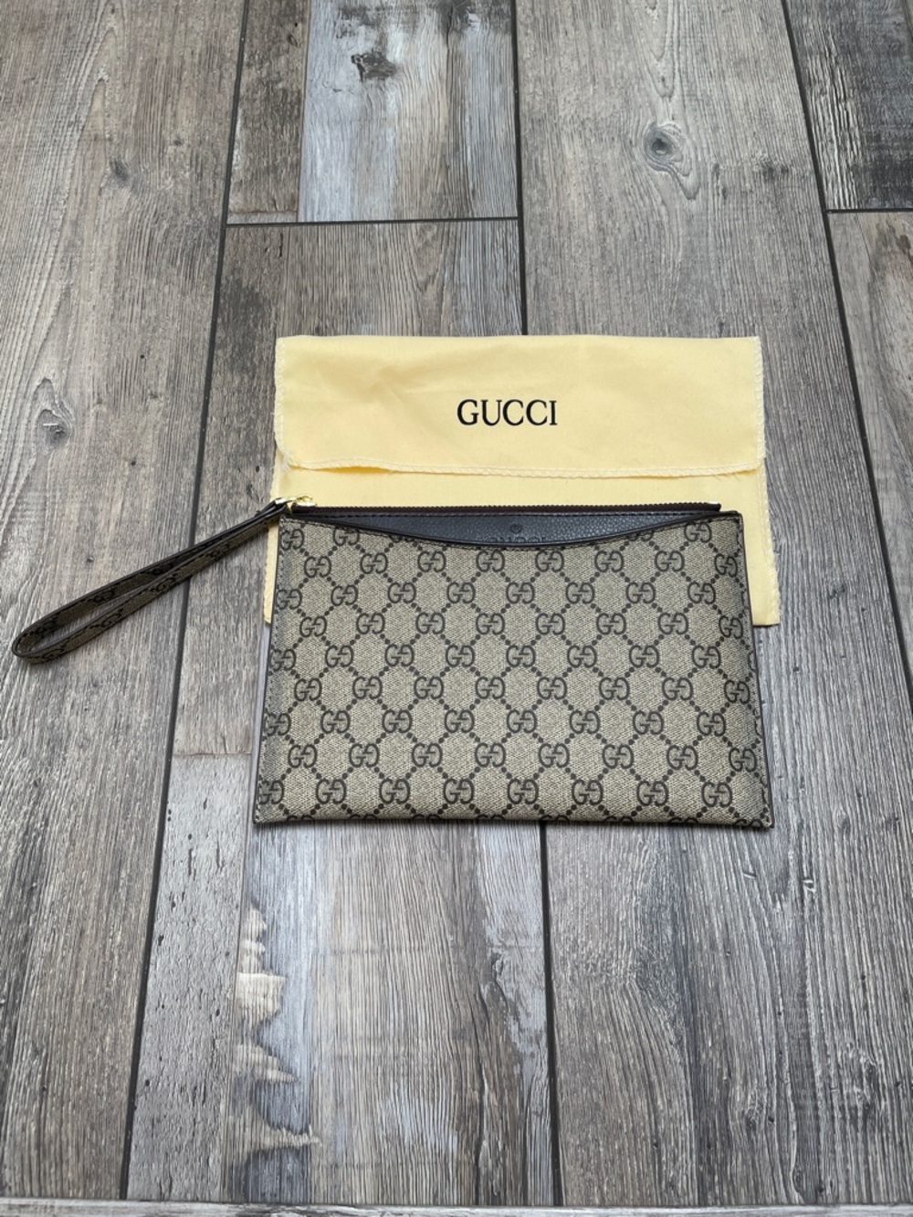 Women Beige Brown GG Canvas Wristlet Pouch Clutch Bags New Never worn